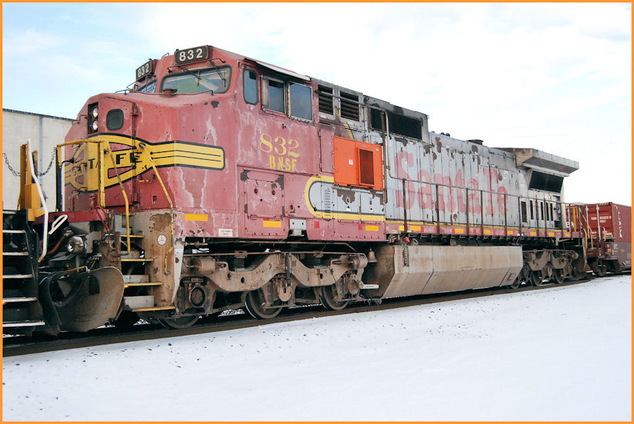 BNSF 832 1